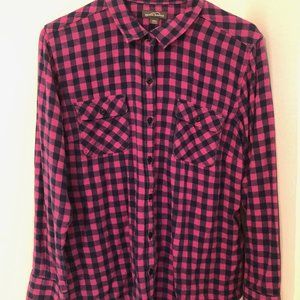 Eddie Bauer Pink/Navy Flannel Long Sleeve Button Down Sz Small